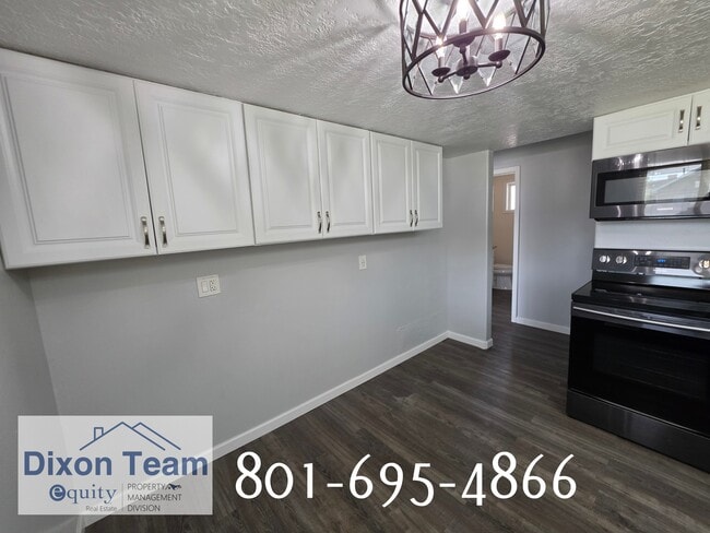 Building Photo - 44 E 150 N