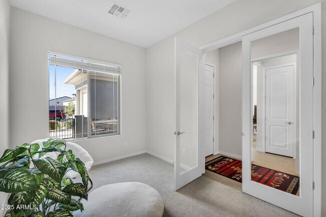 Building Photo - 866 W Flatiron Trl