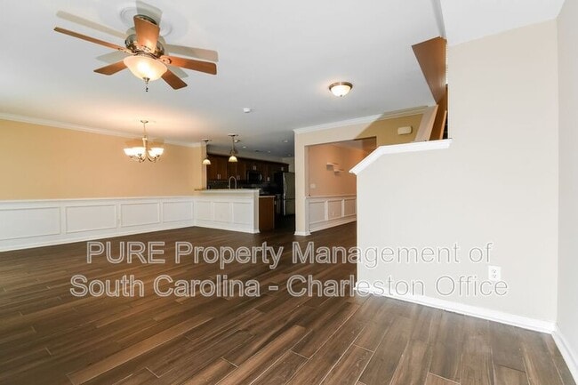 Building Photo - 5150 Trump St
