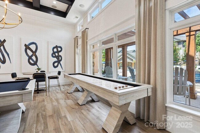 Building Photo - 12620 Toscana Way