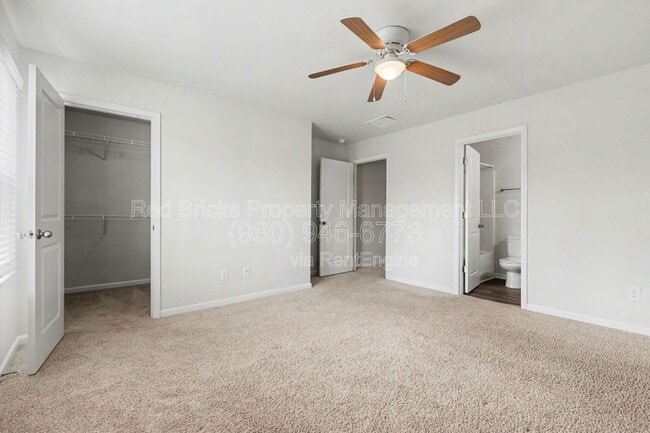 Building Photo - 8240 Waxhaw Hwy