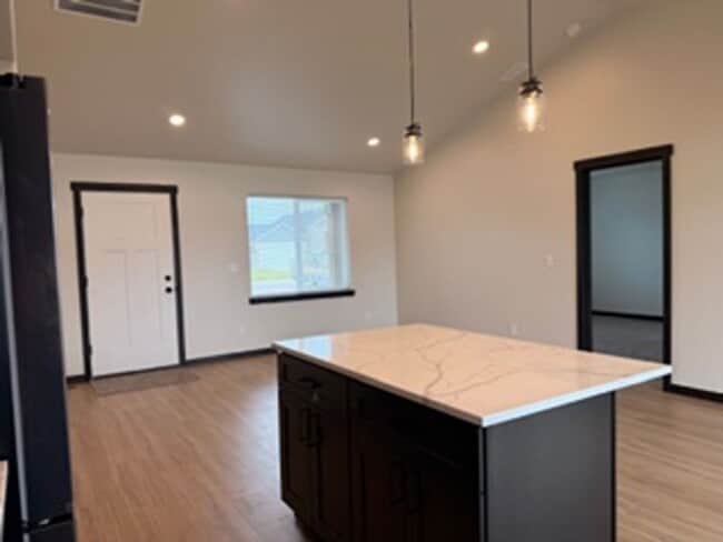 Building Photo - 12037 N Lennon Ln