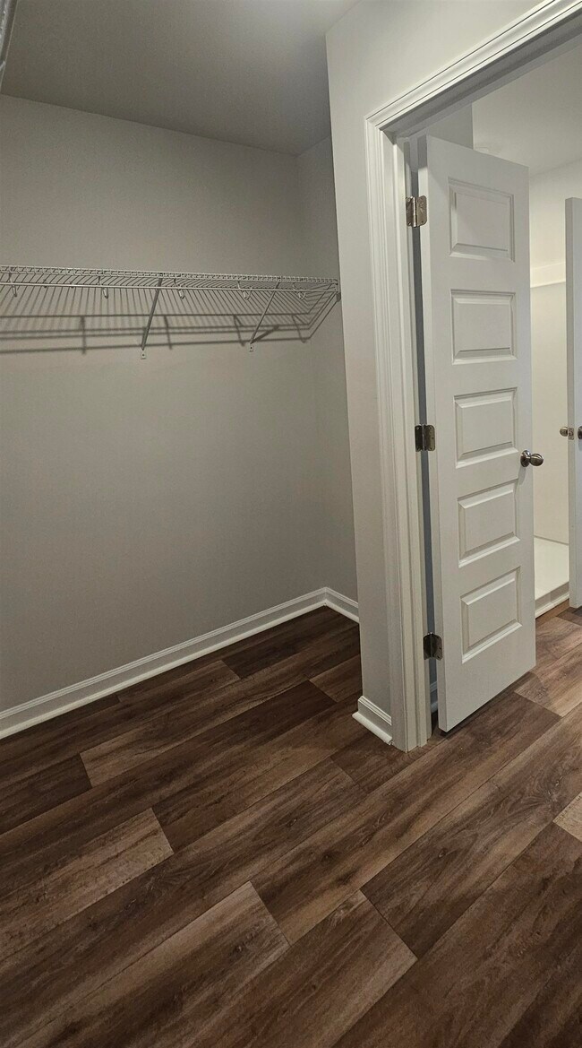 Building Photo - 337 Sweet Vernal St