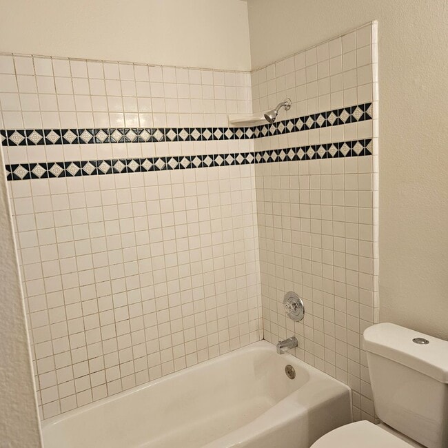 Building Photo - Remodeled home for Rent