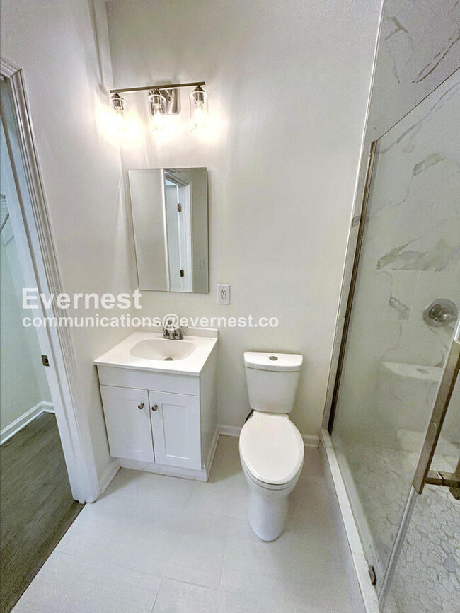 Building Photo - 1372 Robins Nest Drive