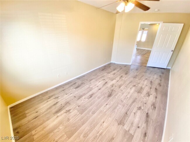 Building Photo - 8482 Canvas Vest Ct