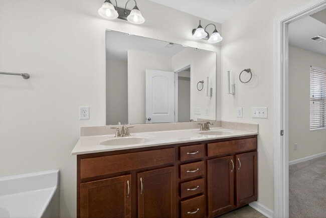 Building Photo - 3625 Tule Spring St