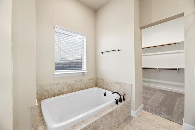 Building Photo - 15207 Spanish Ranchos Wy