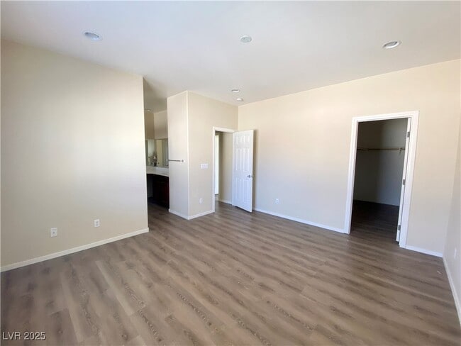 Building Photo - 134 Duxford Ave