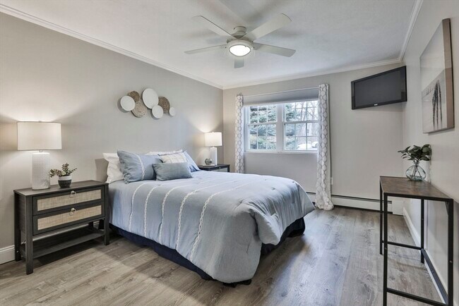 Building Photo - 5 Karen Cir