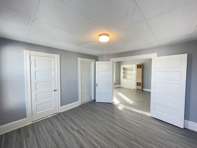 Building Photo - 301 Amory St