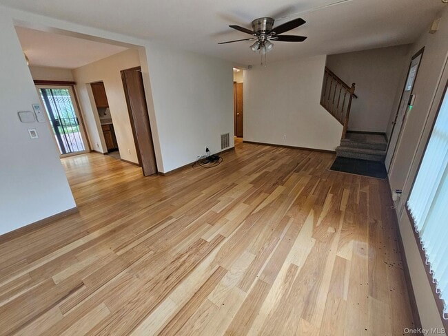 Building Photo - 49 Beechwood Ave
