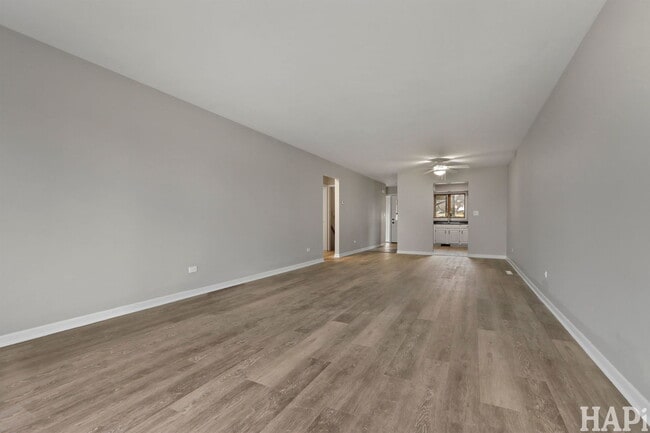 Building Photo - 920 Pleasant St