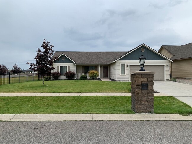 Primary Photo - Radiant Lake Waterfront Home