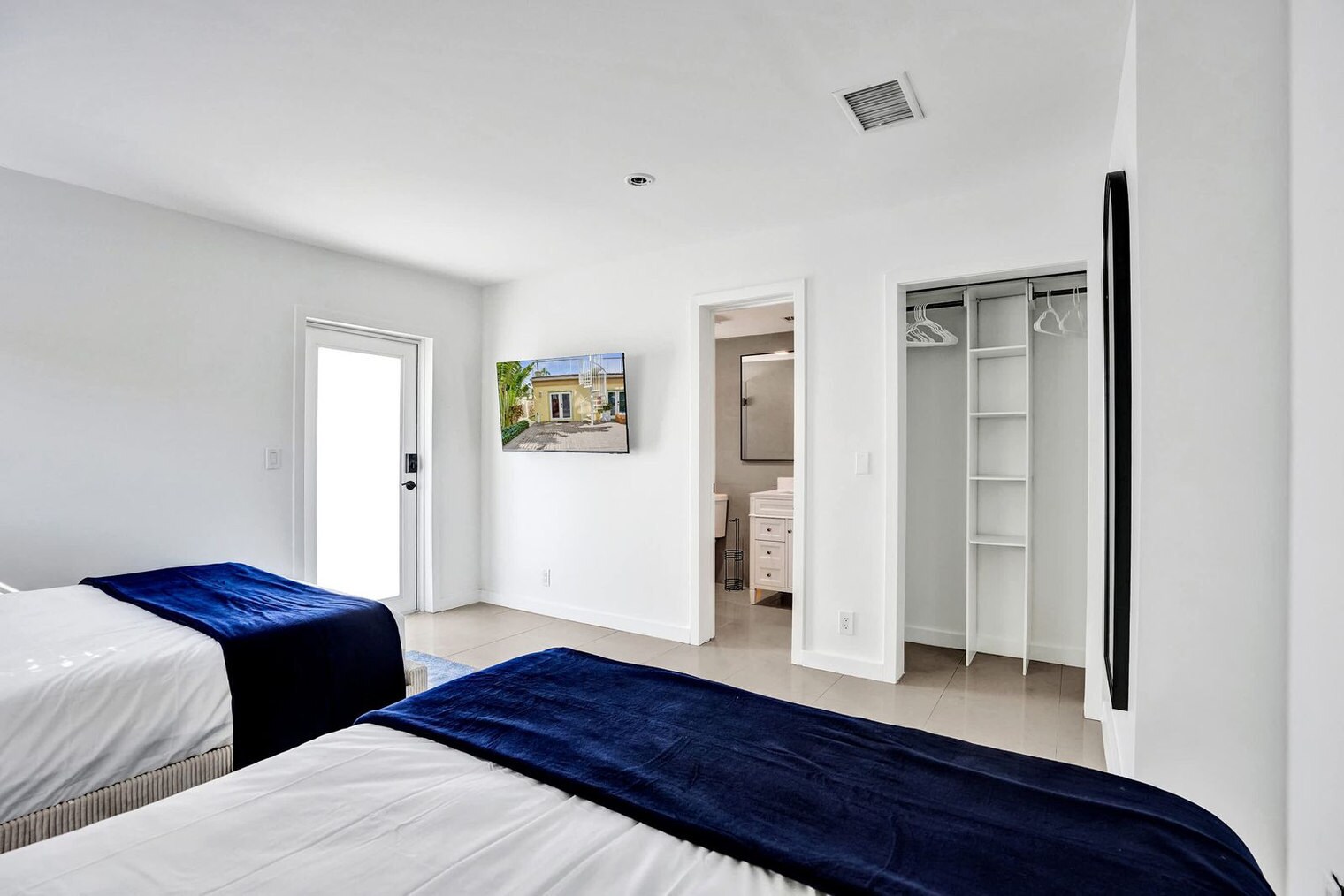 Building Photo - 905 N Federal Hwy