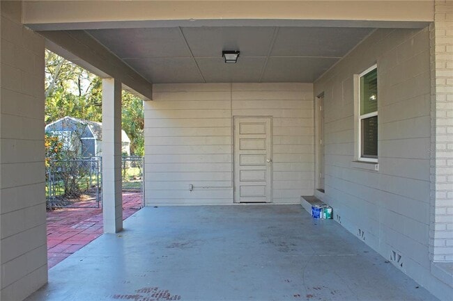 Building Photo - 840 Susan Dr