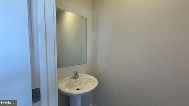 Building Photo - 1 Wafer Aly