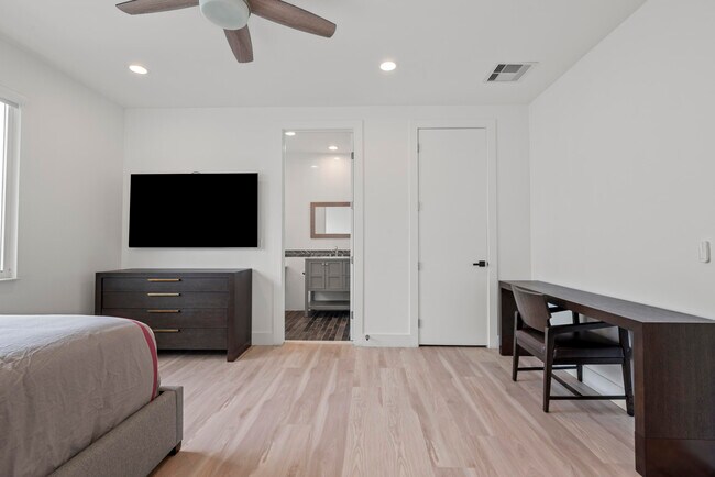 Building Photo - 17371 Bridleway Trail