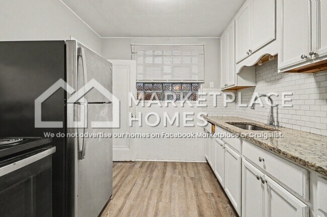Building Photo - 15071 Cruse St