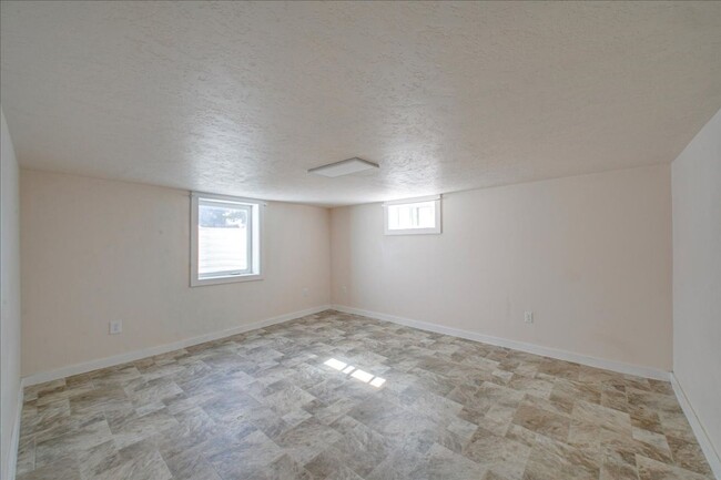 Building Photo - Boise Bench Bliss – Location, Style, and S...