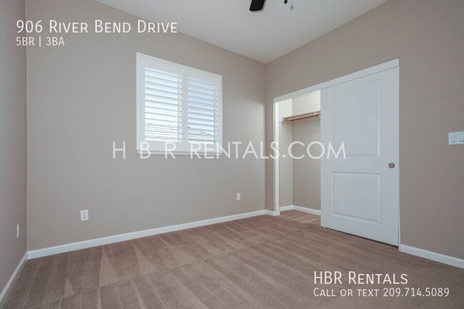Building Photo - 906 River Bend Dr