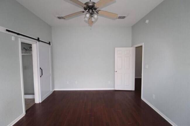 Building Photo - 2603 Jasmine Ln