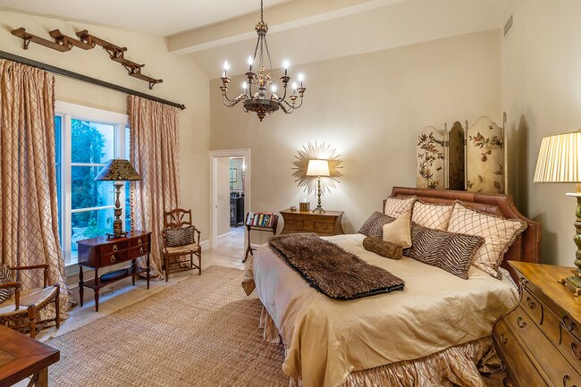 Building Photo - 525 S Westgate Ave