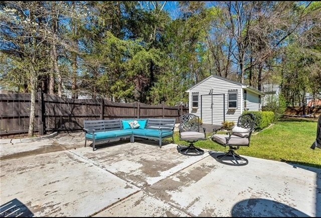 Building Photo - 1105 Scarlett Dr