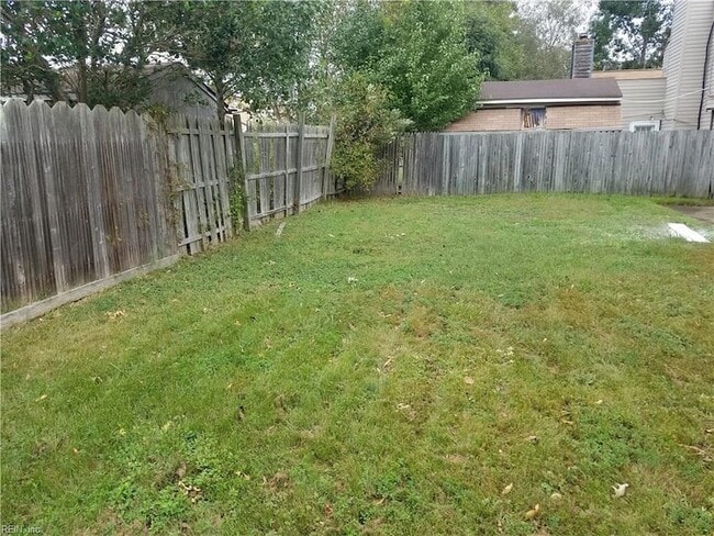 Building Photo - 1553 Bridle Creek Blvd