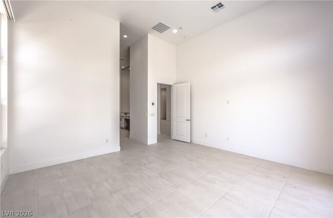 Building Photo - 10864 Agate Clfs Ave