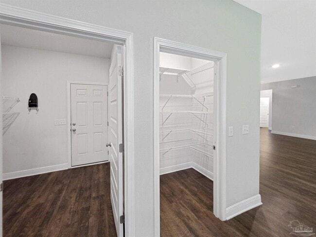Building Photo - 8108 Silver Maple Dr