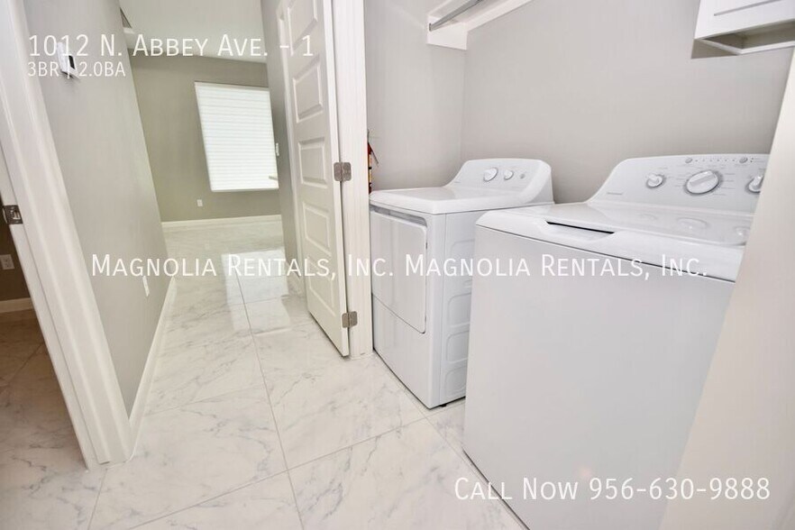 Building Photo - 1012 N Abbey Ave