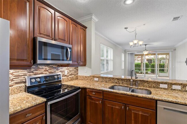 Building Photo - 45 Riverview Bend S