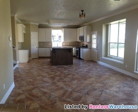 Building Photo - 25819 Drybrook Rd