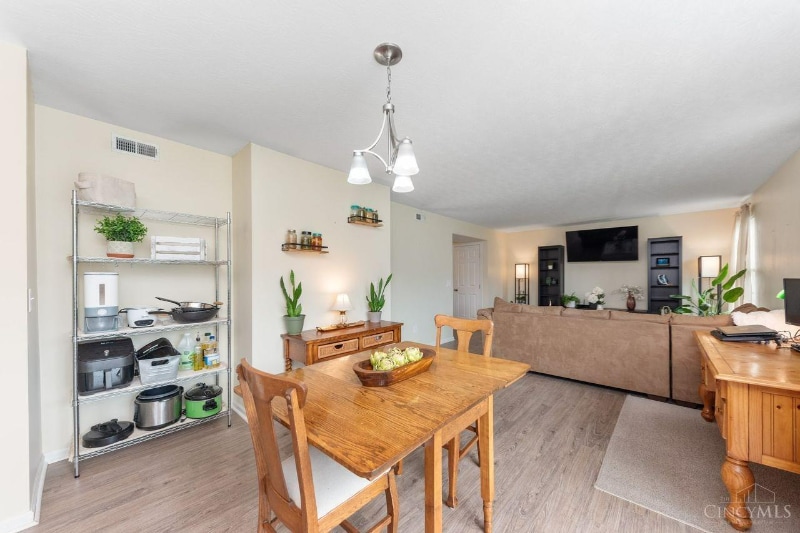 Building Photo - 6027 Marsh Cir