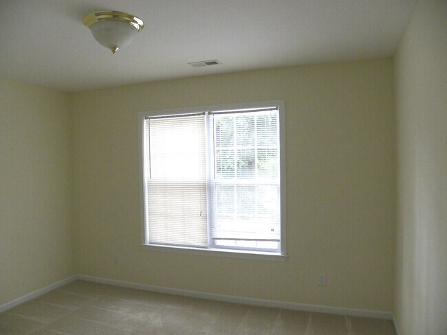 Building Photo - 4616 Greenway Ave