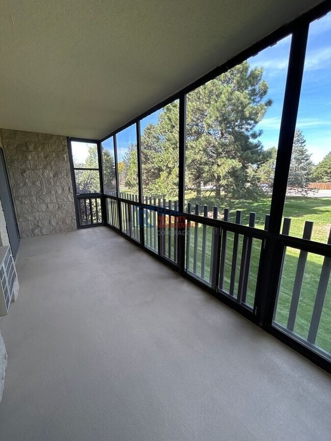 Building Photo - 14390 E Marina Dr
