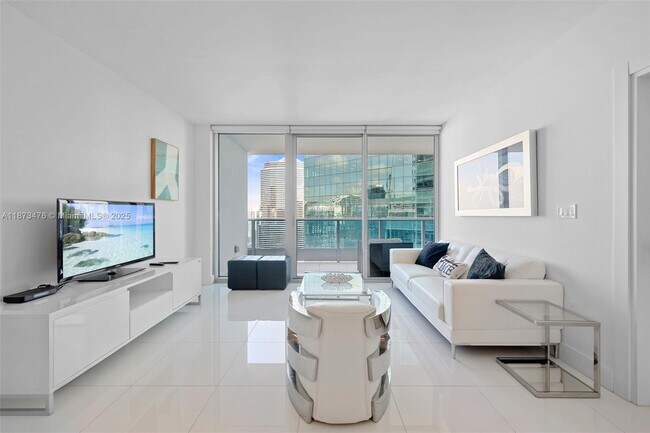 Building Photo - 200 Biscayne Blvd Way