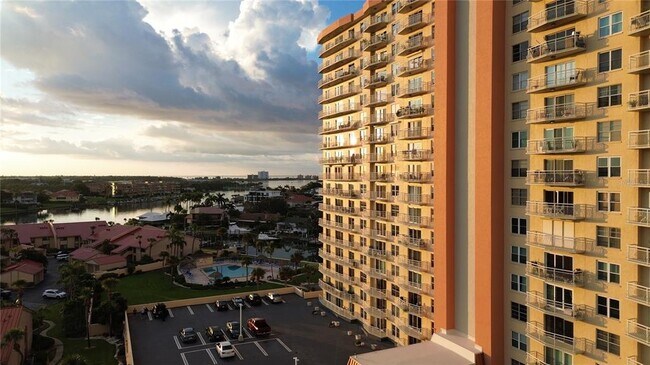 Building Photo - 4900 Brittany Dr S