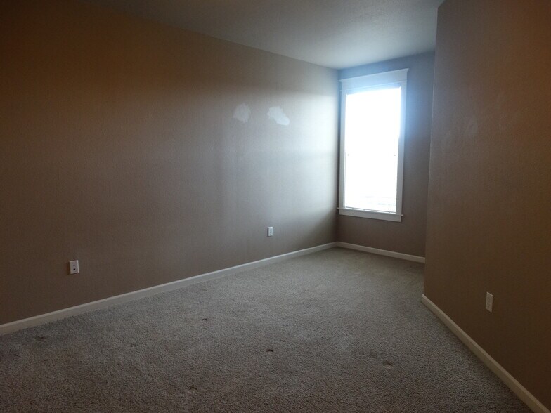 Building Photo - 3640 Summerlinn Dr