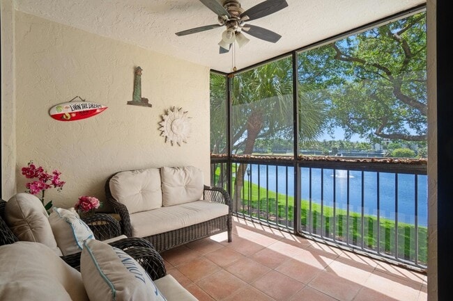 Building Photo - 950 Lavers Cir
