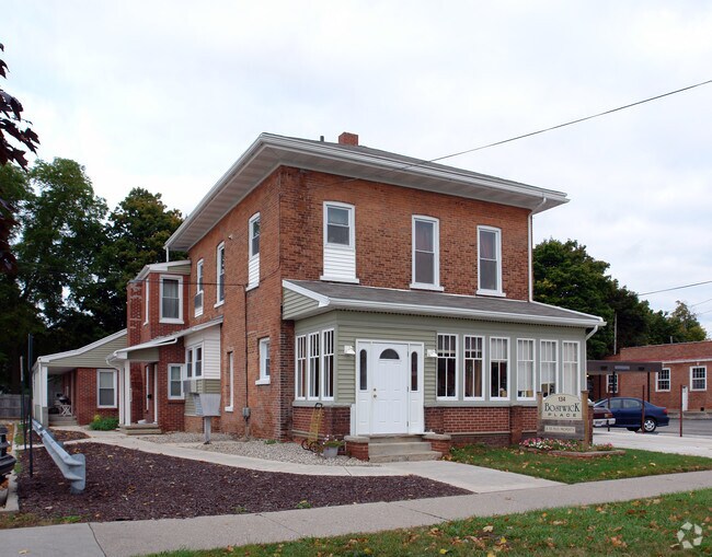 Building Photo - Bostwick Place