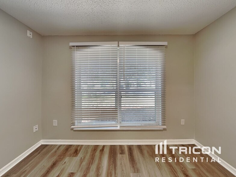 Building Photo - 874 Welch Hill Cir