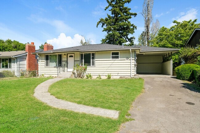 Building Photo - Comfort and Convenience Meet in this 4 Bedroom Burien Home.
