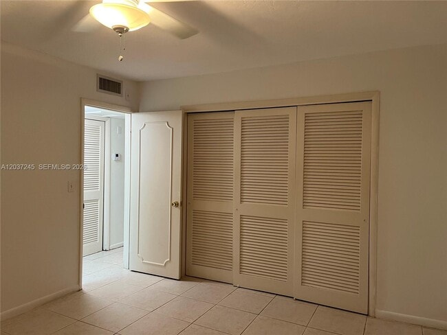Building Photo - 255 Sunrise Dr