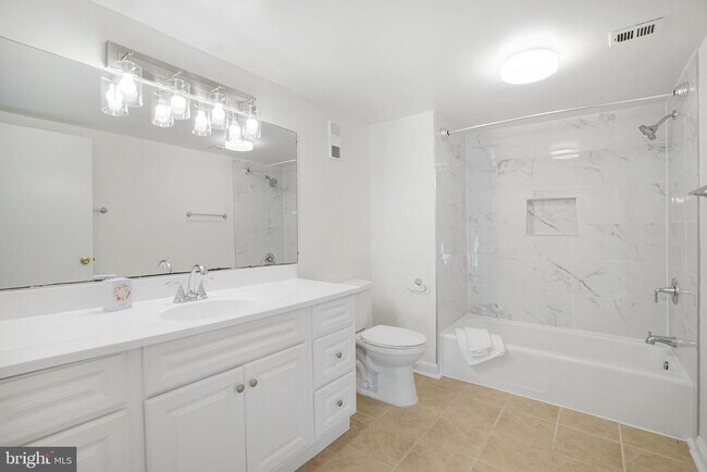 Building Photo - 3713 S George Mason Dr