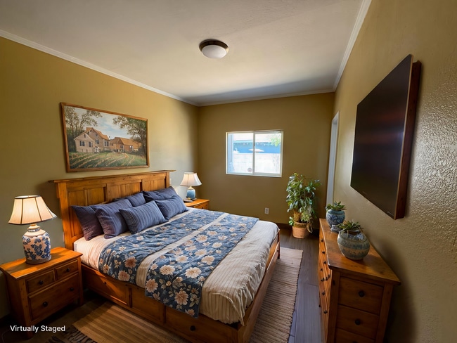 Primary Photo - Newly Renovated 3 Bed, 3 Bath Ground Floor Unit in the Heart of Pomona; Modern, Efficient, and Mo...