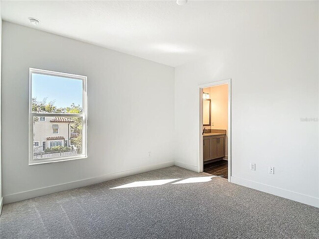 Building Photo - 410 S Westshore Blvd