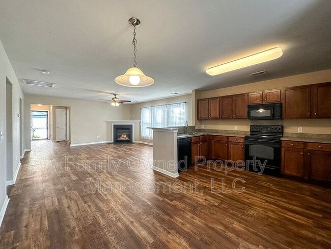 Building Photo - 261 Emerald Isle Dr