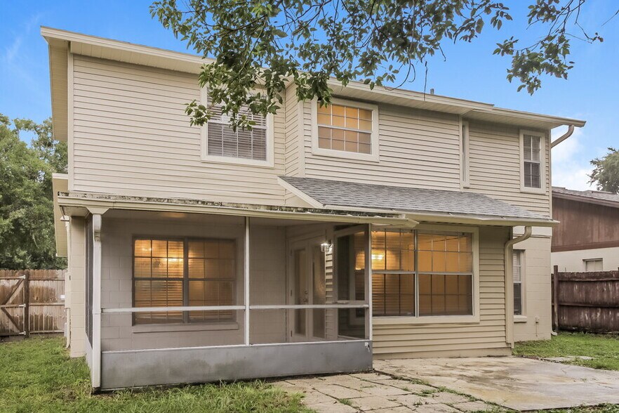 Building Photo - 720 Oak Manor Cir